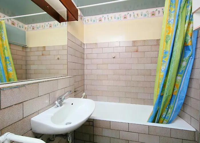 Les Pecles By Interhome